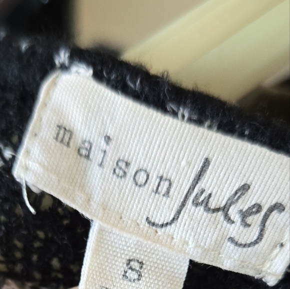 Maison Jules Black Striped Poncho Pullover Knit Sweater Size Small - Picture 6 of 9